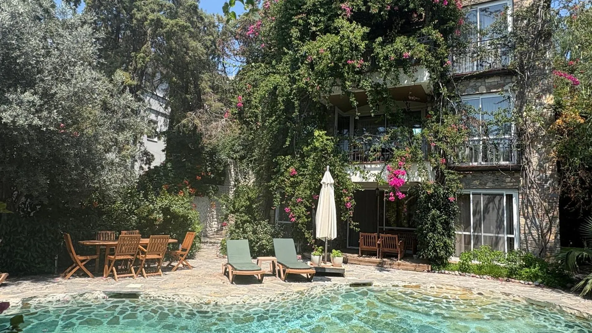 Triplex Villa With Private Pool And Garden 博德鲁姆